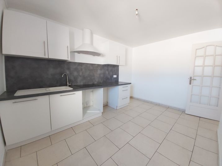 Appartement a louer reims - 5 pièce(s) - 75 m2 - Surfyn