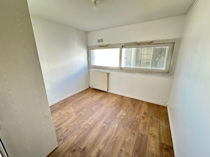 Appartement a louer  - 5 pièce(s) - 112 m2 - Surfyn