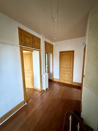 Maison a louer tassin-la-demi-lune - 9 pièce(s) - 181 m2 - Surfyn