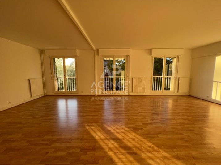 Appartement a louer versailles - 4 pièce(s) - 98 m2 - Surfyn