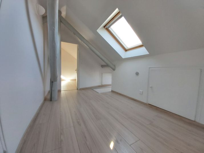 Appartement a louer reims - 5 pièce(s) - 75 m2 - Surfyn