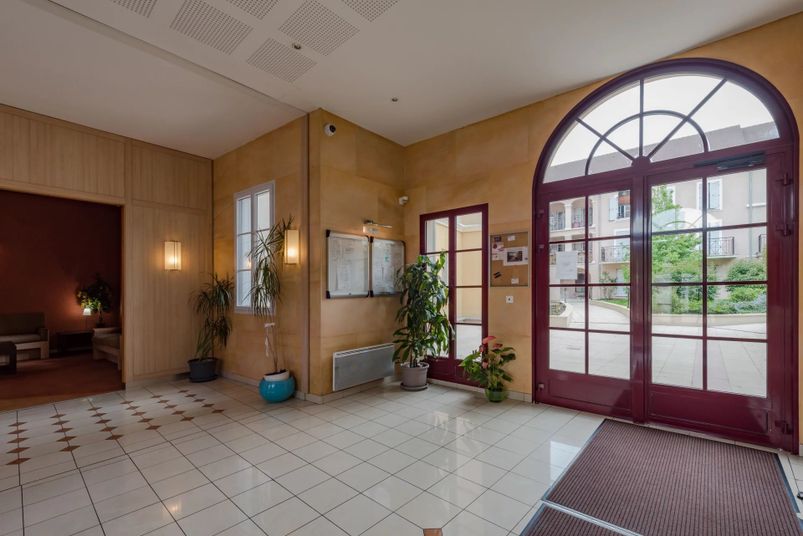 Appartement a louer  - 4 pièce(s) - 82 m2 - Surfyn