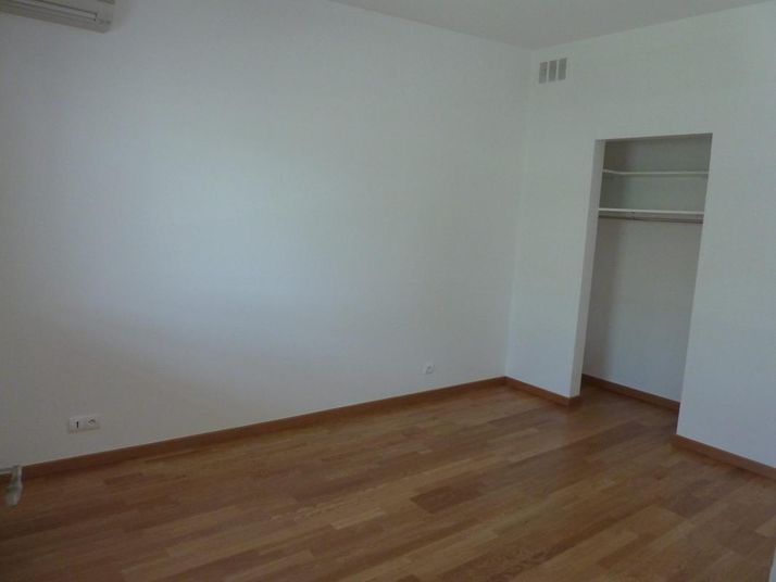 Maison a louer taverny - 6 pièce(s) - 199 m2 - Surfyn