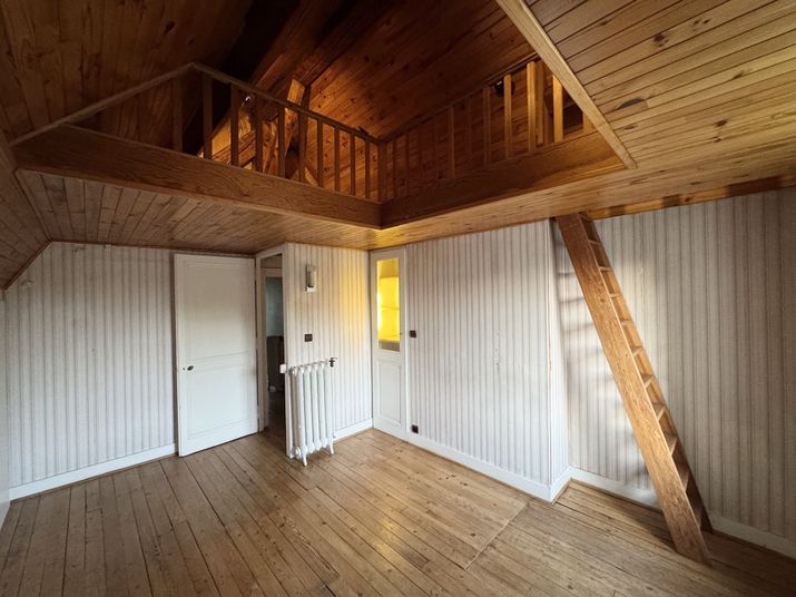 Maison a louer tassin-la-demi-lune - 9 pièce(s) - 181 m2 - Surfyn