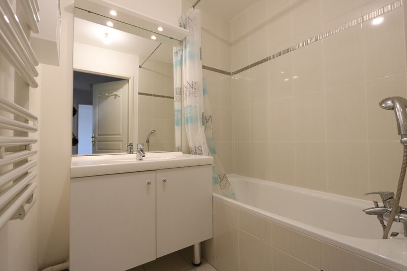 Appartement a louer noisy-le-grand - 2 pièce(s) - 46 m2 - Surfyn