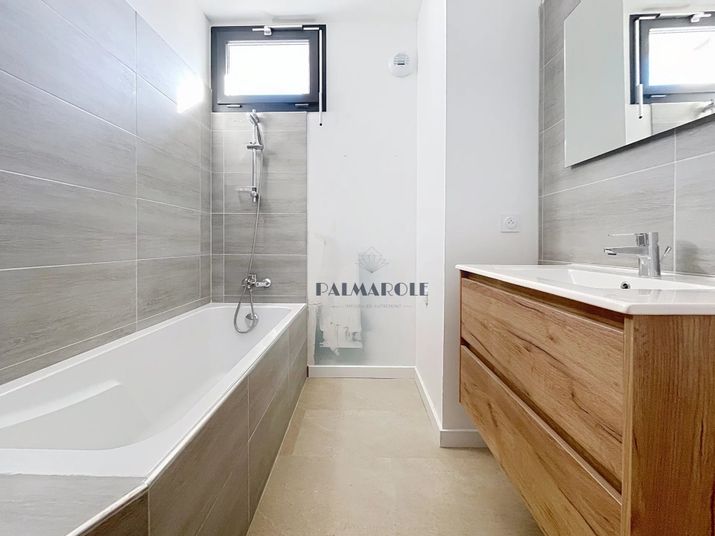 Appartement a louer perpignan - 4 pièce(s) - 102 m2 - Surfyn