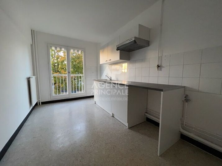 Appartement a louer versailles - 4 pièce(s) - 98 m2 - Surfyn