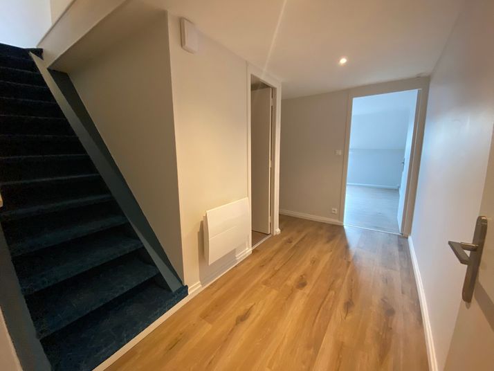 Appartement a louer  - 4 pièce(s) - 92 m2 - Surfyn