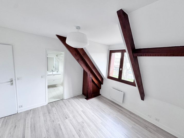 Maison a louer maisons-laffitte - 7 pièce(s) - 147 m2 - Surfyn