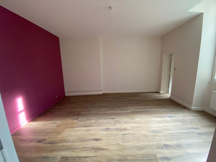 Appartement a louer lons-le-saunier - 2 pièce(s) - 89 m2 - Surfyn