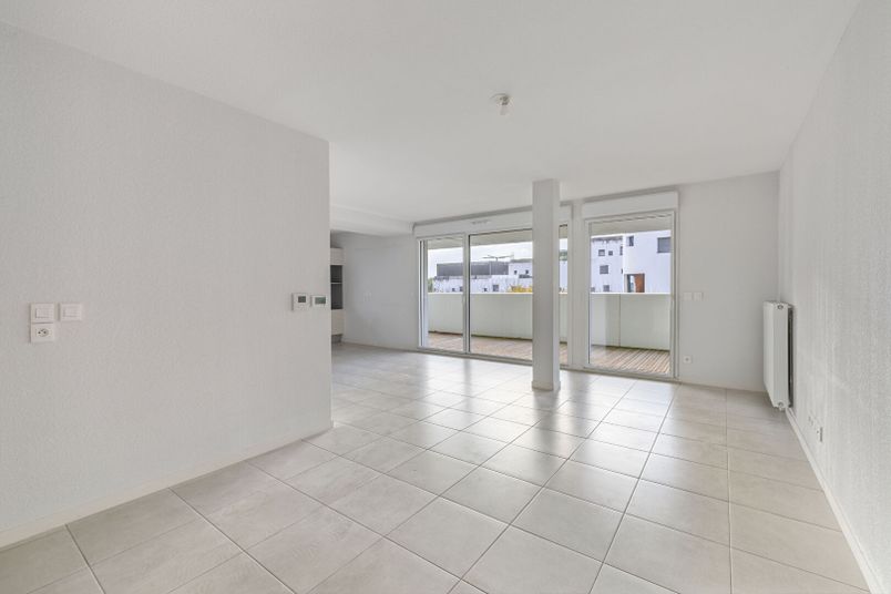 Appartement 4 pièce(s) 88 m²à louer Begles